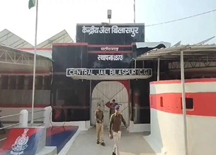 सेंट्रल जेल में हड़कंप: जलती भट्ठी में कूदा कैदी, मौके पर पहुंचे कलेक्टर-एसएसपी