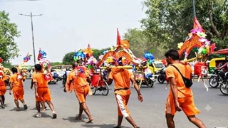 Kanwar Yatra 2026:  क्यों निकाली जाती है सावन में कावड़ यात्रा, जानें महत्व और इतिहास 