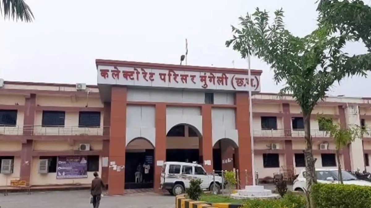 आदिम जाति विकास विभाग में कर्मचारियों को हटाने का विवाद, सीएम से निष्पक्ष जांच की मांग