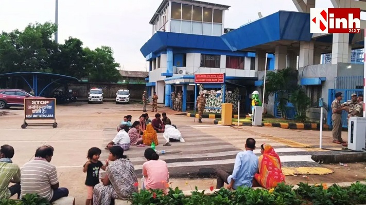 सड़क हादसे में NTPC कर्मी की मौत से भड़का आक्रोश, परिवार ने मांगी नौकरी और उचित मुआवजा