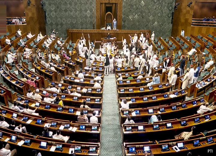 Tribunal Reforms Bill 2026: लोकसभा में हंगामे के बीच पारित हुआ बिल, ट्रिब्यूनल नियुक्तियों के लिए बनेगा नया आयोग