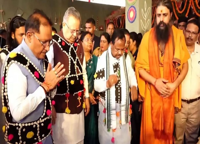 हरेली तिहार पर CM विष्णुदेव साय ने की कृषि औजारों की पूजा, मुख्यमंत्री निवास में दिखी छत्तीसगढ़ी संस्कृति