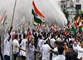 तेजस्वी यादव हिरासत में, BJP ऑफिस के बाहर RJD कार्यकर्ताओं का हंगामा; जमकर नारेबाजी