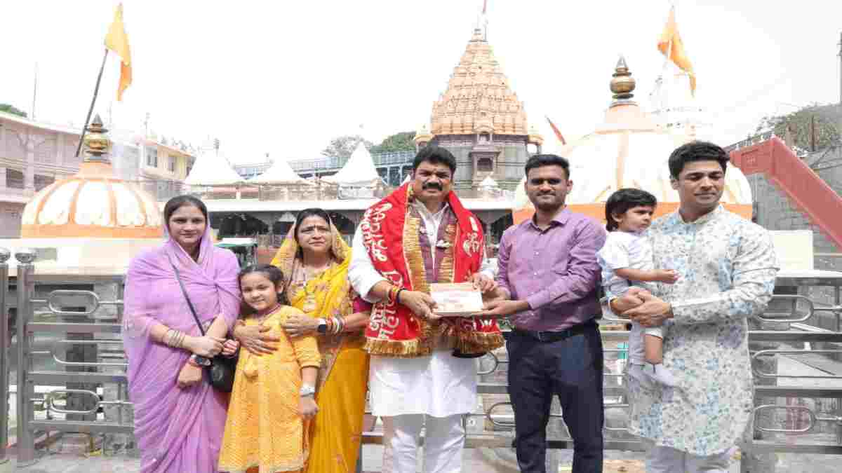 UJJAIN NEWS : सावन में केबिनेट मंत्री गोविंद राजपूत ने किए महाकाल के दर्शन, प्रदेश की सुख-समृद्धि की कामना की