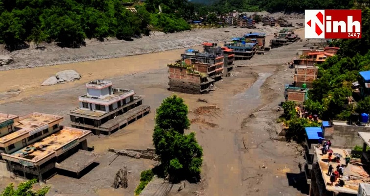 चाय की 15 मिनट की देरी बनी जीवनरक्षक, नेपाल बाढ़ से बच गए रायपुर के पांच दोस्त