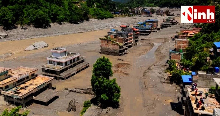 चाय की 15 मिनट की देरी बनी जीवनरक्षक, नेपाल बाढ़ से बच गए रायपुर के पांच दोस्त