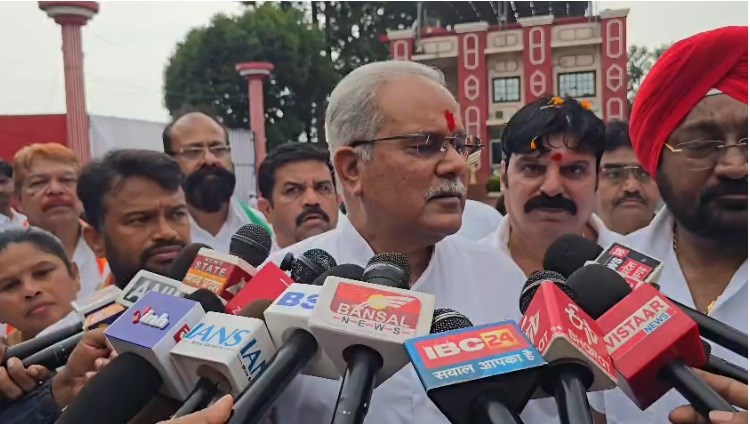 बस्तर आएंगे राहुल गांधी! कांग्रेस का न्योता स्वीकार, भूपेश बघेल ने दिया बड़ा संकेत