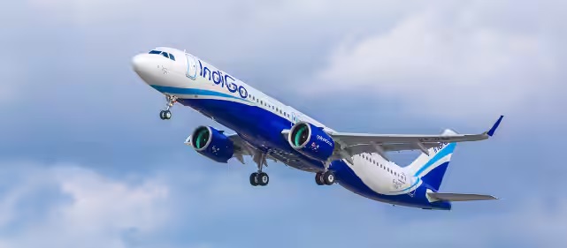 आसमान में IndiGo Flight का इंजन फेल, 14 हजार फीट पर मचा हड़कंप; दिल्ली लौटा विमान
