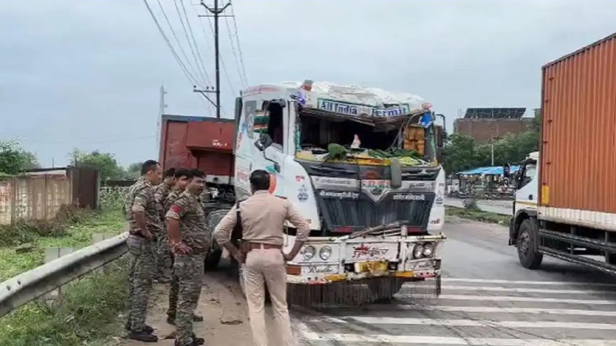 Morena news : जन्माष्टमी का उत्सव देखकर घर लौट रहीं 3 महिलाओं को ट्रक ने मारी टक्कर, हुई मौत, चालक गिरफ्तार