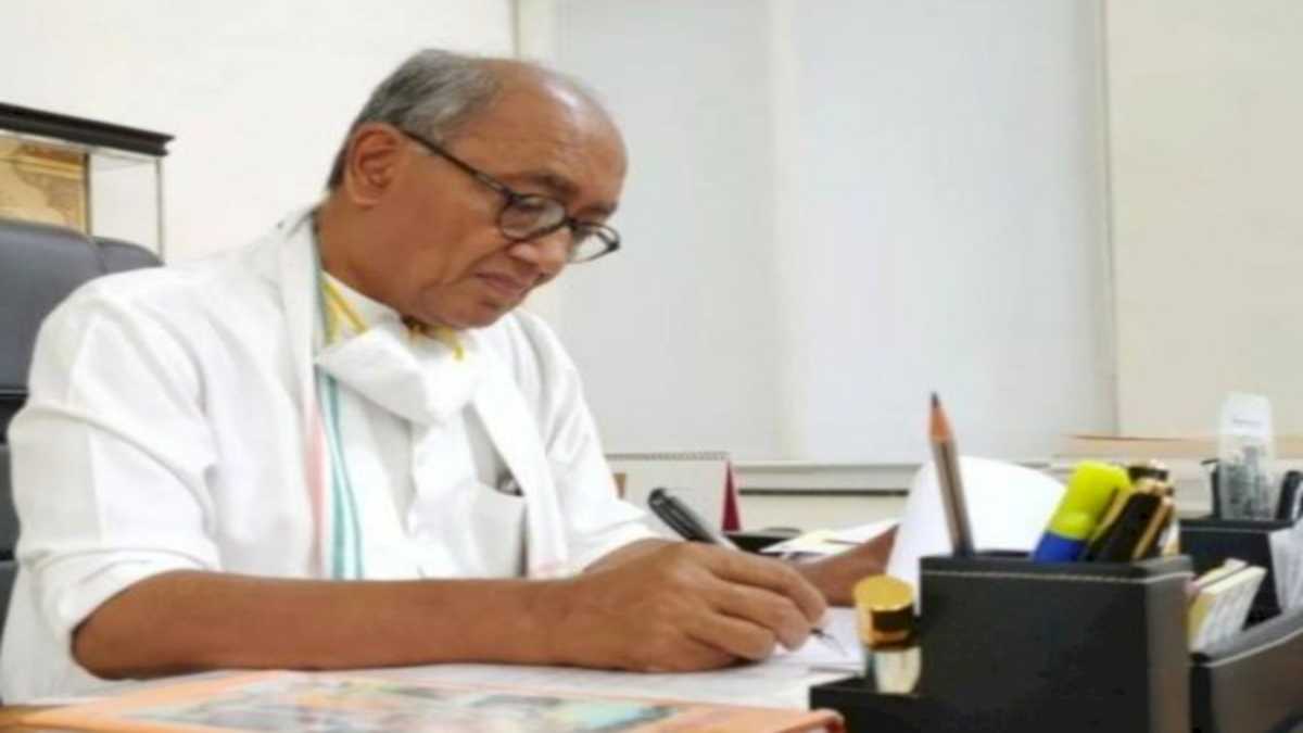 MP NEWS : 20 अक्टूबर से शुरू होगी कांग्रेस की 'सनातन स्वाभिमान यात्रा', धर्म के नाम पर लूट के खिलाफ दिग्विजय का महाअभियान