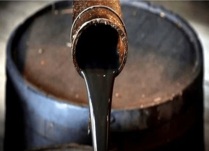 भारत के लिए बड़ी बढ़ी चिंता, कच्चे तेल की कीमतों में एक बार हुआ इजाफा, पहुंचा 105 डॉलर प्रति बैरल