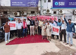 बैंक ग्राहकों के लिए जरूरी खबर! SBI-PNB समेत बैंक 3 दिन बंद, 26 अक्टूबर से अनिश्चितकालीन हड़ताल की चेतावनी