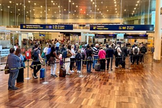 Delhi Airport पर बड़ी सुरक्षा चूक: बिना इमिग्रेशन 3 विदेशी पहुंचे म्यूनिख, Air India से मांगा जवाब