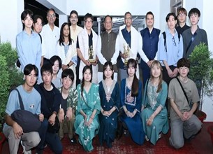 छत्तीसगढ़ पहुंचे जापान के 17 विद्यार्थी : CM साय से संवाद में संस्कृति, शिक्षा और तकनीक पर हुई चर्चा