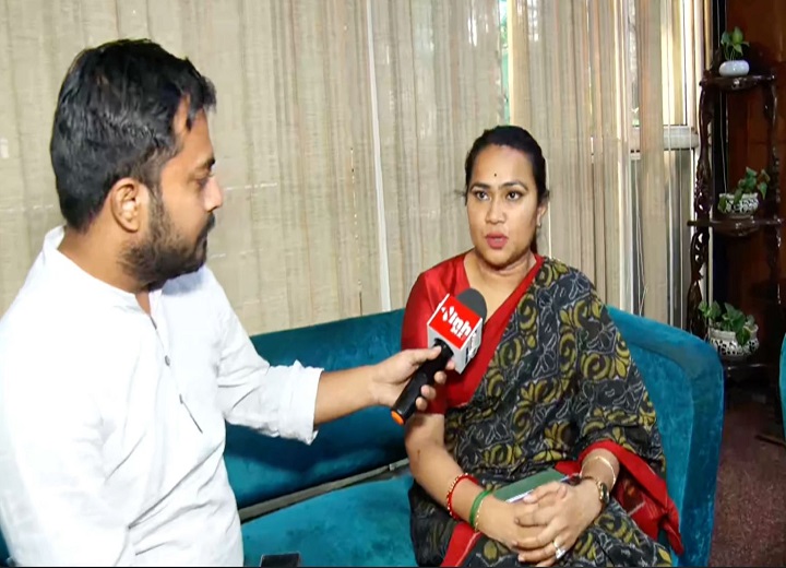 ‘झीरम की पूरी साजिश का खुलासा हो, मुख्य साजिशकर्ताओं को भी मिले सजा’ : दिवंगत नेता महेंद्र कर्मा की बेटी तूलिका कर्मा से Exclusive बातचीत 