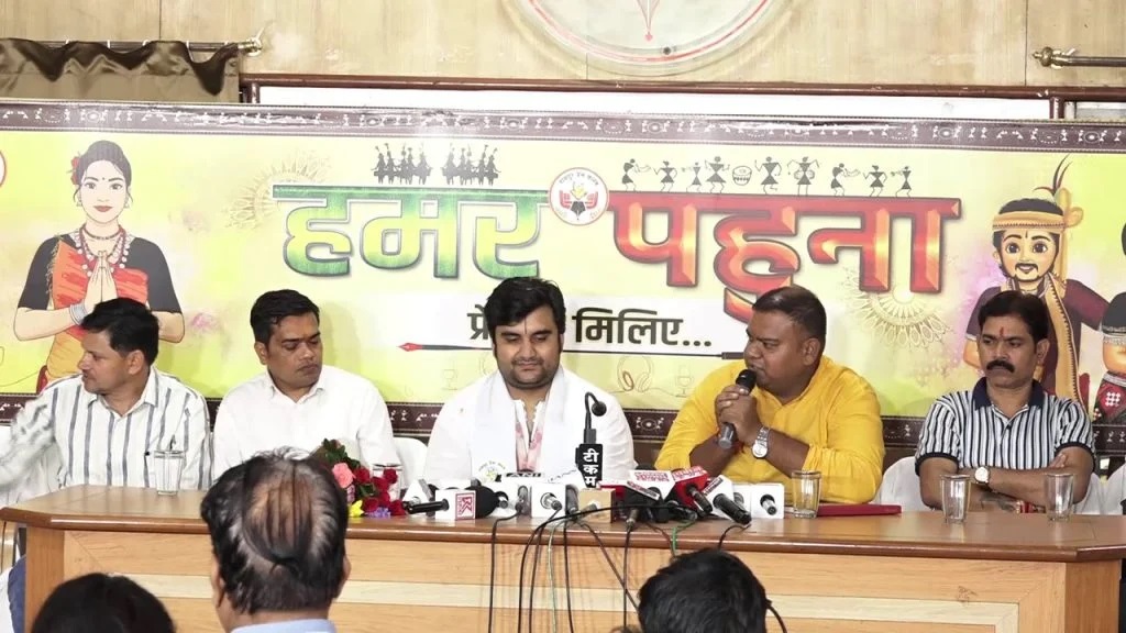 रायपुर प्रेस क्लब पहुंचे आचार्य इन्द्रेश: SIR से Gen Z आंदोलन तक, VIP दर्शन पर भी बोले