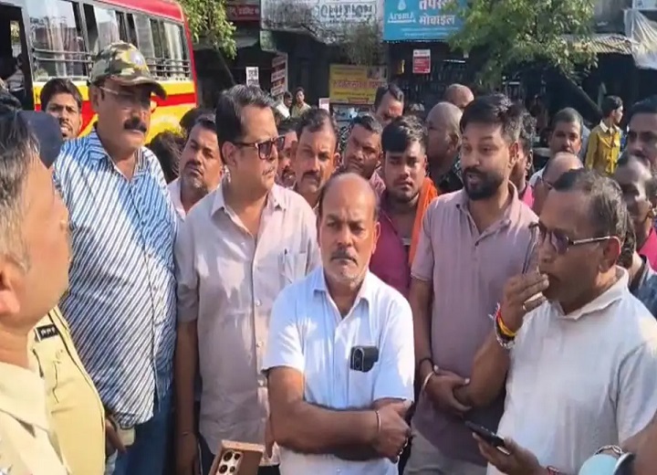 बस चालक से मारपीट के विरोध में दूसरे दिन भी बस हड़ताल, बलौदाबाजार में यात्री परेशान