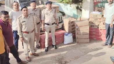 CG NEWS : डोंगरगढ़ में आबकारी विभाग की बड़ी कार्रवाई, 45 पेटी शराब जब्त; स्कॉर्पियो छोड़कर फरार हुए तस्कर