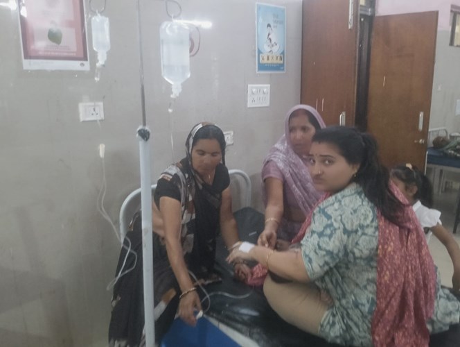  Mandsaur news : मंदसौर में मिठाई खाने के बाद बिगड़ी 25 लोगों की तबीयत, मचा हड़कप, इलाज जारी