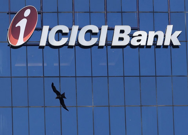 ICICI Bank Cash Transaction Charges: 1 दिसंबर से कैश जमा और निकासी के नियमों में बदलाव, जानें कितना लगेगा चार्ज
