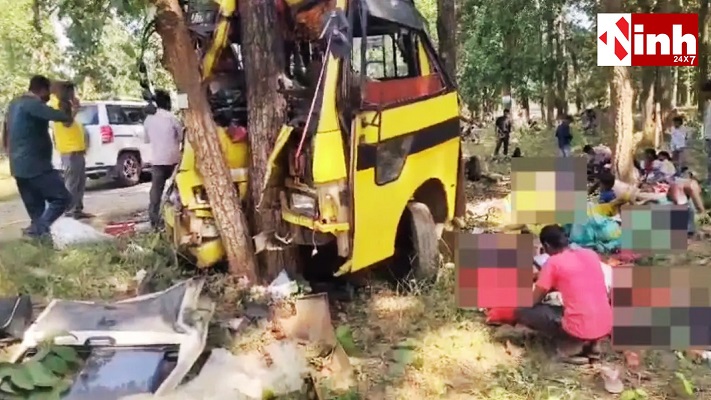 मनेंद्रगढ़ में भीषण बस हादसा: पेड़ से टकराई यात्री बस, 6 लोगों की मौत और 15 घायल