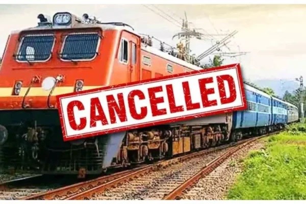 रेलवे यात्री ध्यान दें! 27 नवंबर से 17 दिसंबर तक 50 से ज्यादा ट्रेनें रहेंगी रद्द, यहां देखें पूरी लिस्ट