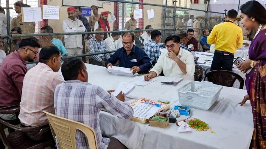 Gorakhpur MLC Result 2026: गोरखपुर में BJP की जीत, ध्रुव कुमार त्रिपाठी ने चौथी बार दर्ज की विजय