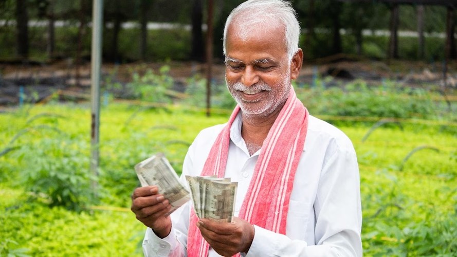 किसानों के खाते में पहुंचे ₹2,000, मोदी सरकार ने जारी किए ₹18,680 करोड़; ऐसे चेक करें अपना नाम