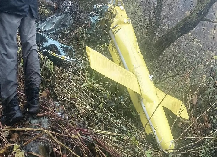 उत्तराखंड में बड़ा हेलिकॉप्टर हादसा, पायलट समेत 6 की मौत; ट्रांस भारत एविएशन की सभी उड़ानों पर रोक