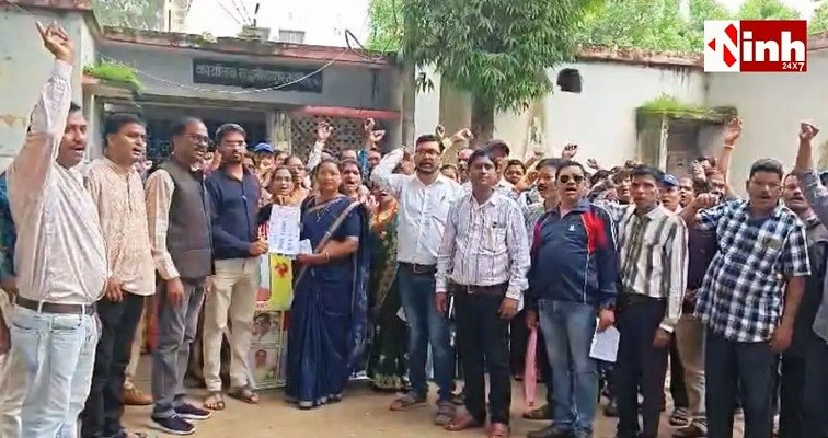 छग सहायक शिक्षक फेडरेशन ने नगरी SDM को सौंपा ज्ञापन, TET से छूट और पदोन्नति की मांग