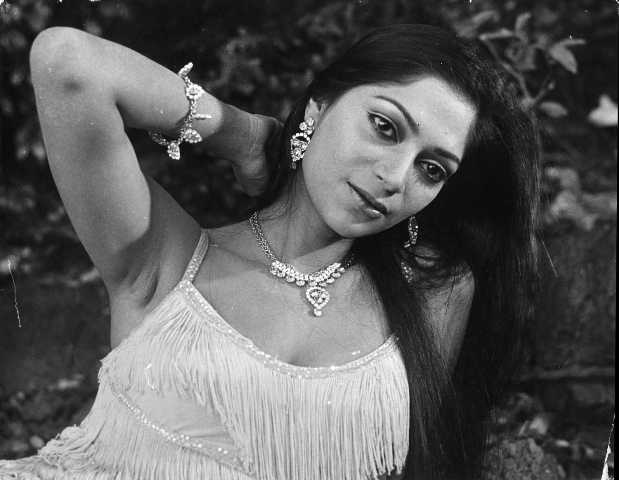 Bold Actress Simi Garewal से जुड़े किस्से